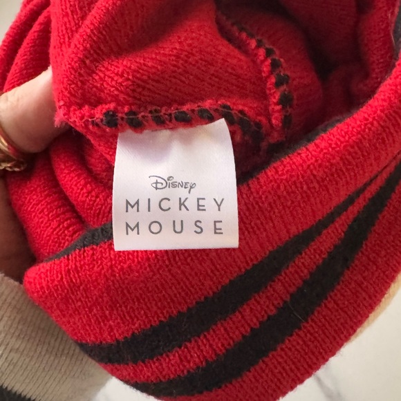 Disney Mickey Mouse Taboggan - Picture 4 of 4